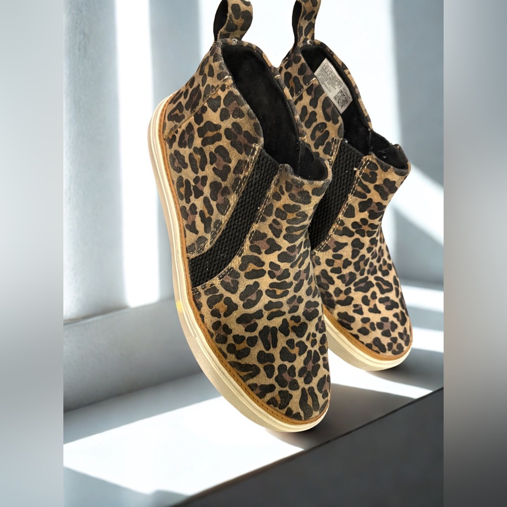 Leopard Print Tom’s